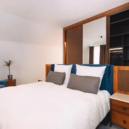 Otel Loft Im Modernen Style In